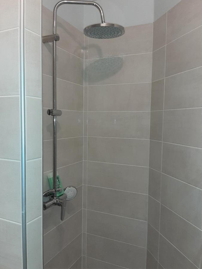 Appartement Le Flatiron - 4 Chambres تارْب المظهر الخارجي الصورة